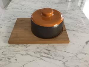RETRO 70s WOODEN CHEESEBOARD WITH CERAMIC COVER