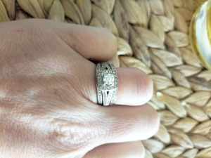 Beautiful 3 ring set for sale worth $4000