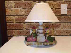Vintage Retro Kitsch Ceramic Village Boy & Girl Table Lamp