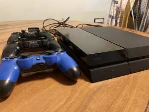 PS4 with 3 working controllers