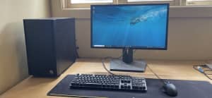 Gaming PC w mouse and keyboard