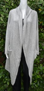 M.A. DAINTY Grey Wool Cardigan - One Size - EUC