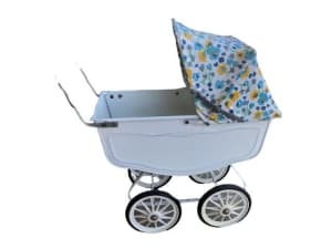 Cyclops sales prams vintage