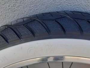 Fat Bike White Wall Tyres / Tubes 26 x 4.0