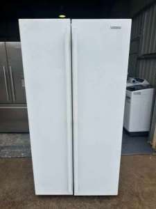 Westinghouse 605 Litres Fridge Freezer