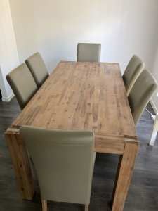 Dining table plus 6 chairs