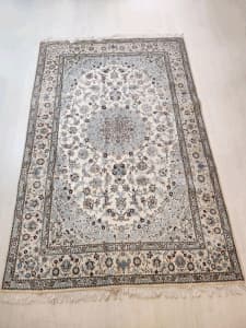 Persian handmade soft wool Nain rug Wool and silk inlaid 300*200 cm