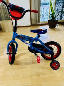 Bike - Spider-Man themed for kids (30 cm) with training wheel 🛞