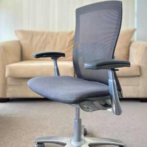 Life Task Chair by Formway (Knoll)