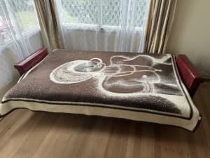 Second hand sofa bed