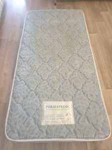 Gone pending pick up - FREE - Single mattress in ok condition 