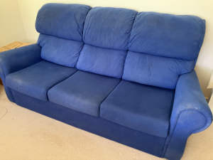 3 seat lounge - very good condition $25