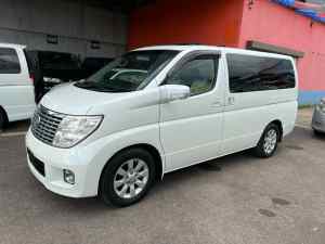 2005 Nissan Elgrand XL Low kms 7 Seat Luxury Wagon with Dual Sunroof'ss