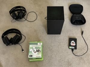 Xbox series X 1tb, controller, 2 headsets, games and 1tb storage