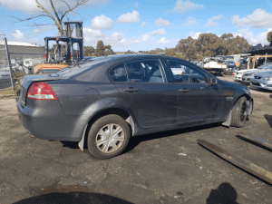 HOLDEN COMMODORE VE OMEGA paint code 354N WRECKING