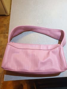 Small pink Roxy Handbag