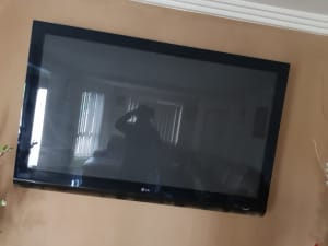 LG Plasma TV 60 full colour with remote for $600