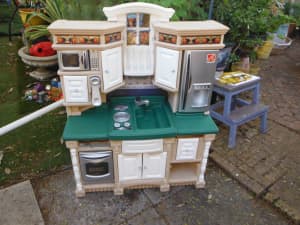 second hand little tikes kitchen