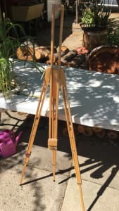 Easel - painting/drawing