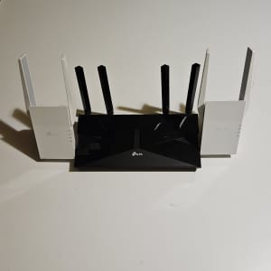 TP-Link AX1800 Dual-Band Wi-Fi 6 Router and 2x RE605X Range Extender