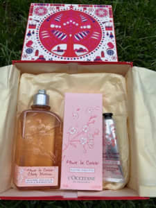 LOccitane Cherry Blossom Gift Set: eau de toilette, shower gel and ha