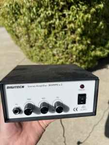 Digitech 18W per channel 240V transistor amplifier