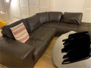Wanted: Genuine Italian leather chaise lounge NEED GONE ASAP OFFERS WELCOME 