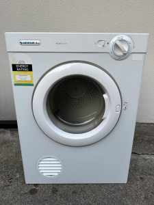 Simpson 4KG Dryer Near New $180 Can Deliver