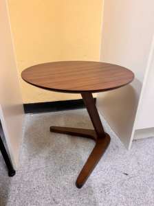 LOWER PRICE FOR SAMPLE BISMARK WALNUT END TABLE!! ALREADY BUILT