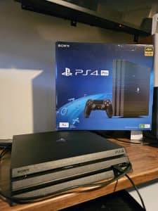 Playstation 4 pro 1tb, bearly used 20 hours Max