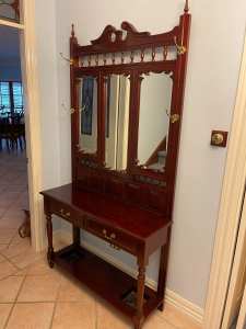 MAHOGANY TIMBER TRADITIONAL ANTIQUE STYLE HALL STAND