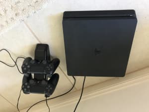 PlayStation 4 - Complete Bundle