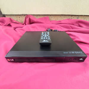 LG DVD Player with USB, JPG, MP3 Playback with Remote Like New