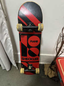 Plan B sheckler skateboard
