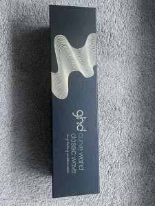 BRAND NEW GHD WAVE WAND