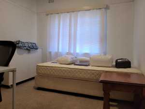 ROOM IN GLADESVILLE