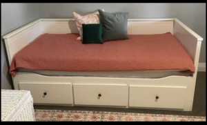 IKEA Hemnes extendable day bed