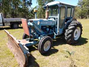 Ford 4000 Tractor for sale.