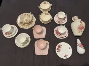 Fine bone china wedgewood Queen Anne tea cup sets and saucers