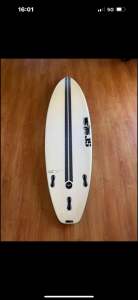 Surfboard JS Monsta 8