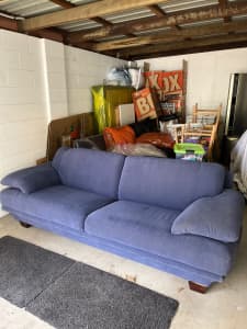 Wanted: LOUNGE 3 SEATER IN GOOD CONDITION now reduced price