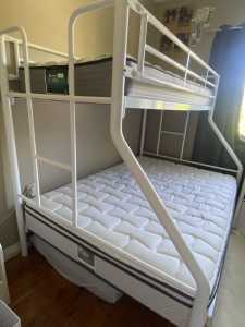 Double/single bunk bed