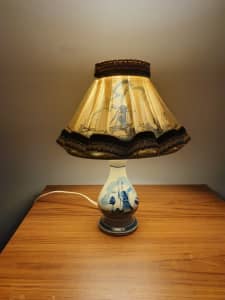 Collectable delft lamp
