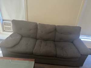 Sofa set in a good condition 