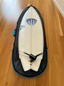 5ft 6 MR Retro Pro Twin surfboard. Plus Fins. cover. leg rope.