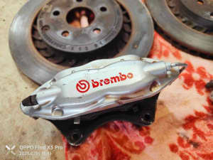 Big Brembo brakes came off a Holden VE