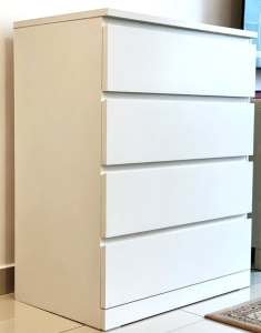 Ikea Malm 4 Drawer Dresser- Like New Condition - Glued together.