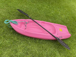 Childrens kayak, and paddle with safety rope