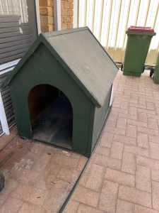 Dog house wooden