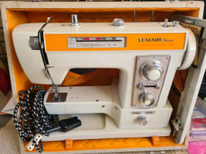 LEMAIR Pacesetter 703 Full Automatic Sewing Machine